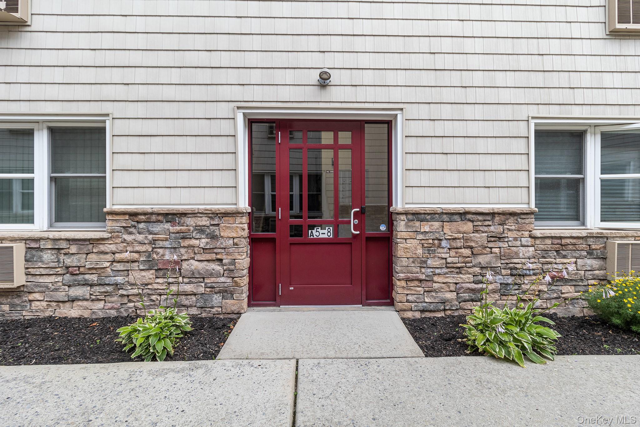 2nd image of 490 Main St #A7, Oyster Bay, NY 11735 | MLS# 1036320