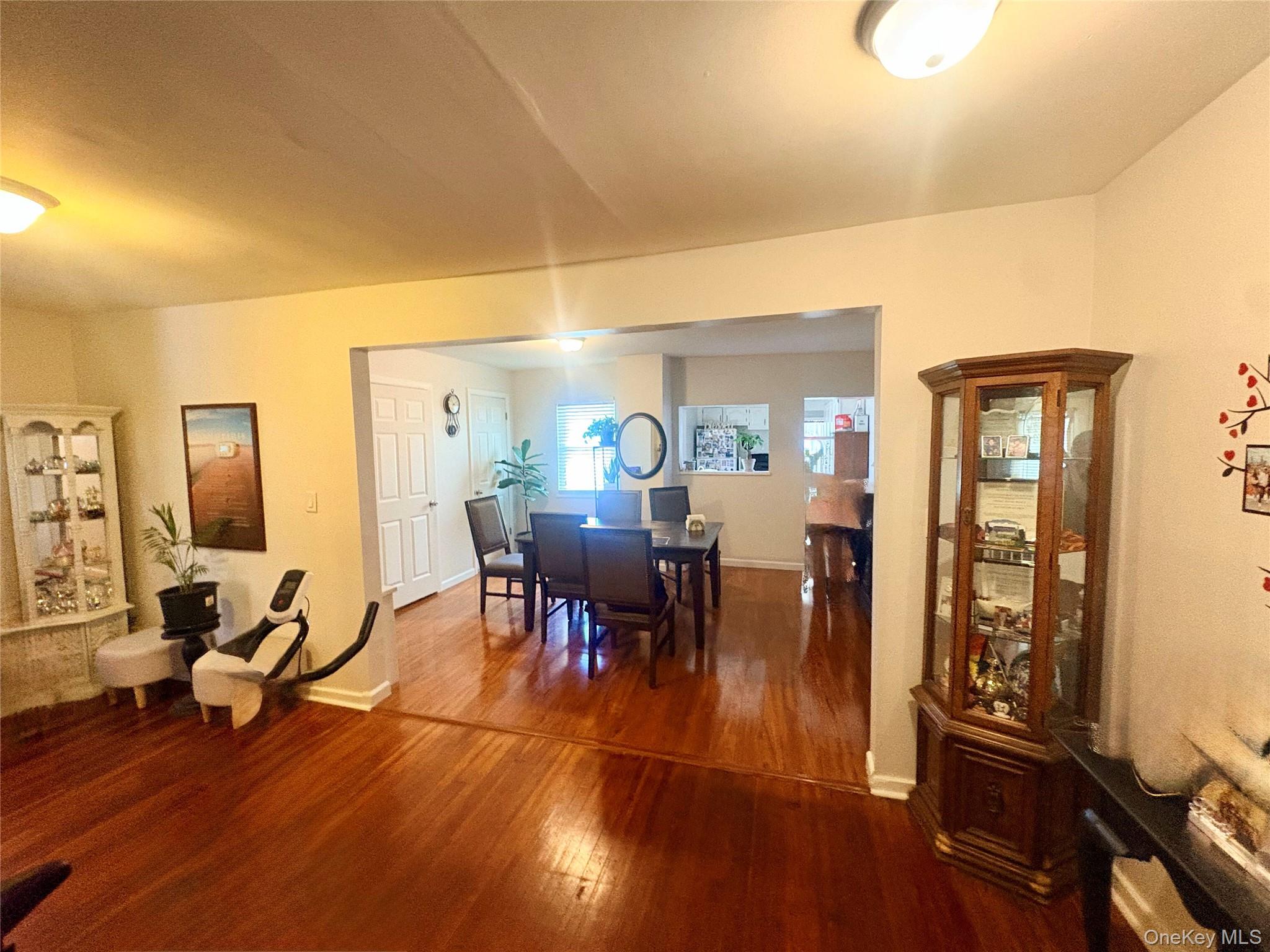 3rd image of 42 Saint Marys Ave, New York, NY 10305 | MLS# 1036329
