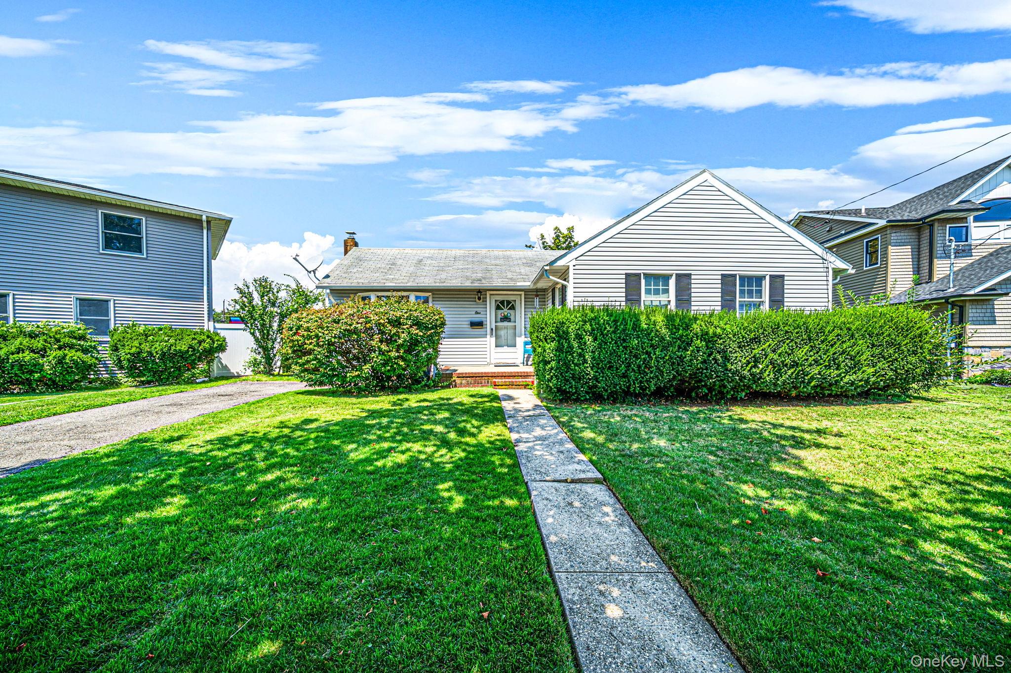 2nd image of 1 Bradish Ln, Babylon, NY 11702 | MLS# 1036352