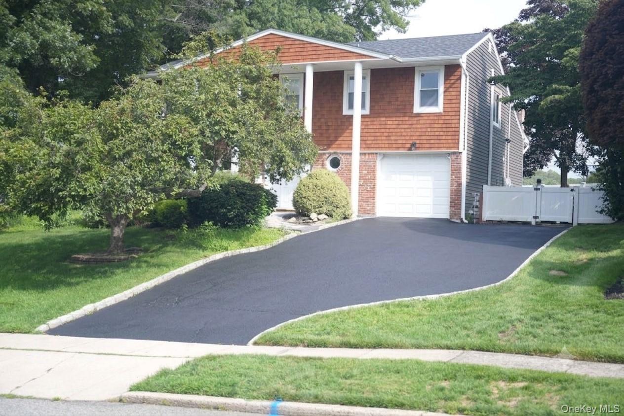 1st image of 21 Wesleyan Rd, Huntington, NY 11725 | MLS# 1036368