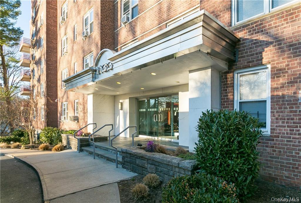 2nd image of 1133 Midland Ave #1C, Yonkers, NY 10708 | MLS# 1036371