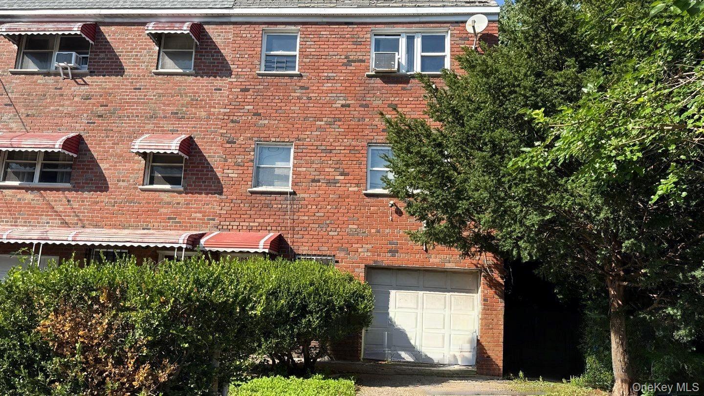 1st image of 1049 E 233rd St, New York, NY 10466 | MLS# 1036378