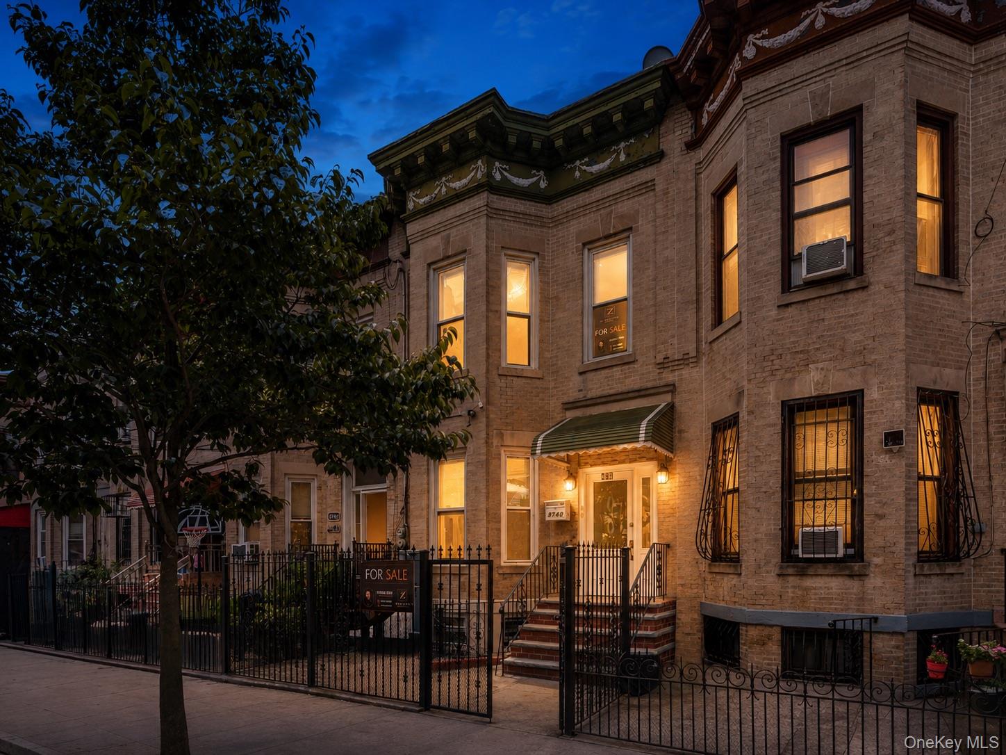 1st image of 458 Drew St, New York, NY 11208 | MLS# 1036385