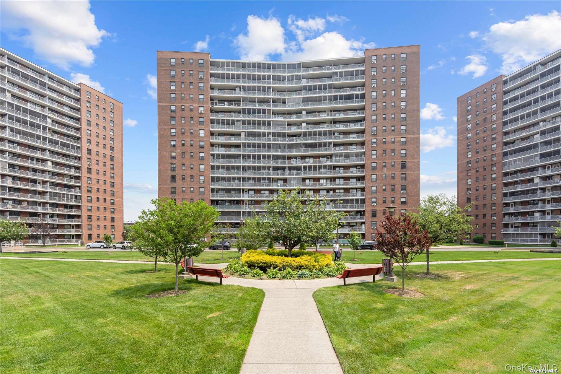 2nd image of 61-35 98Th St #2C, New York, NY 11374 | MLS# 1036392