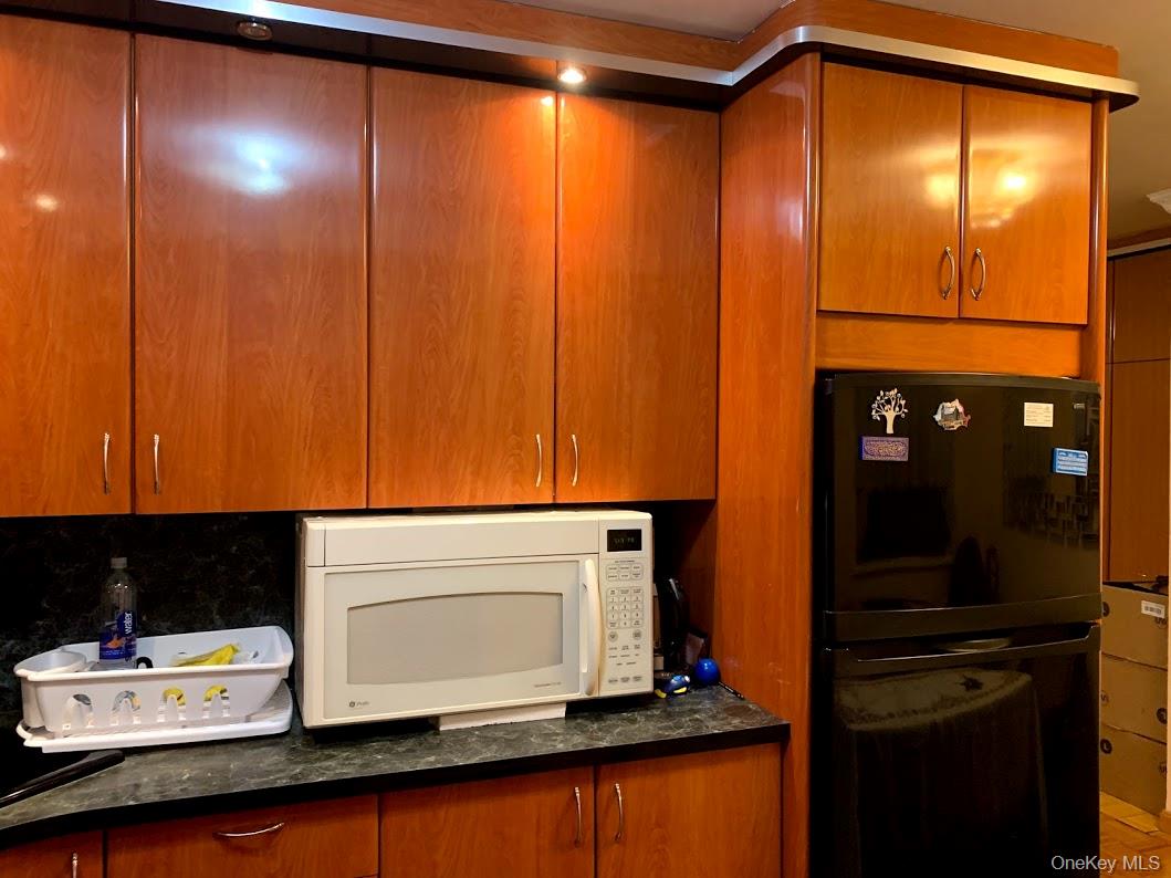 4th image of 61-35 98Th St #2C, New York, NY 11374 | MLS# 1036392