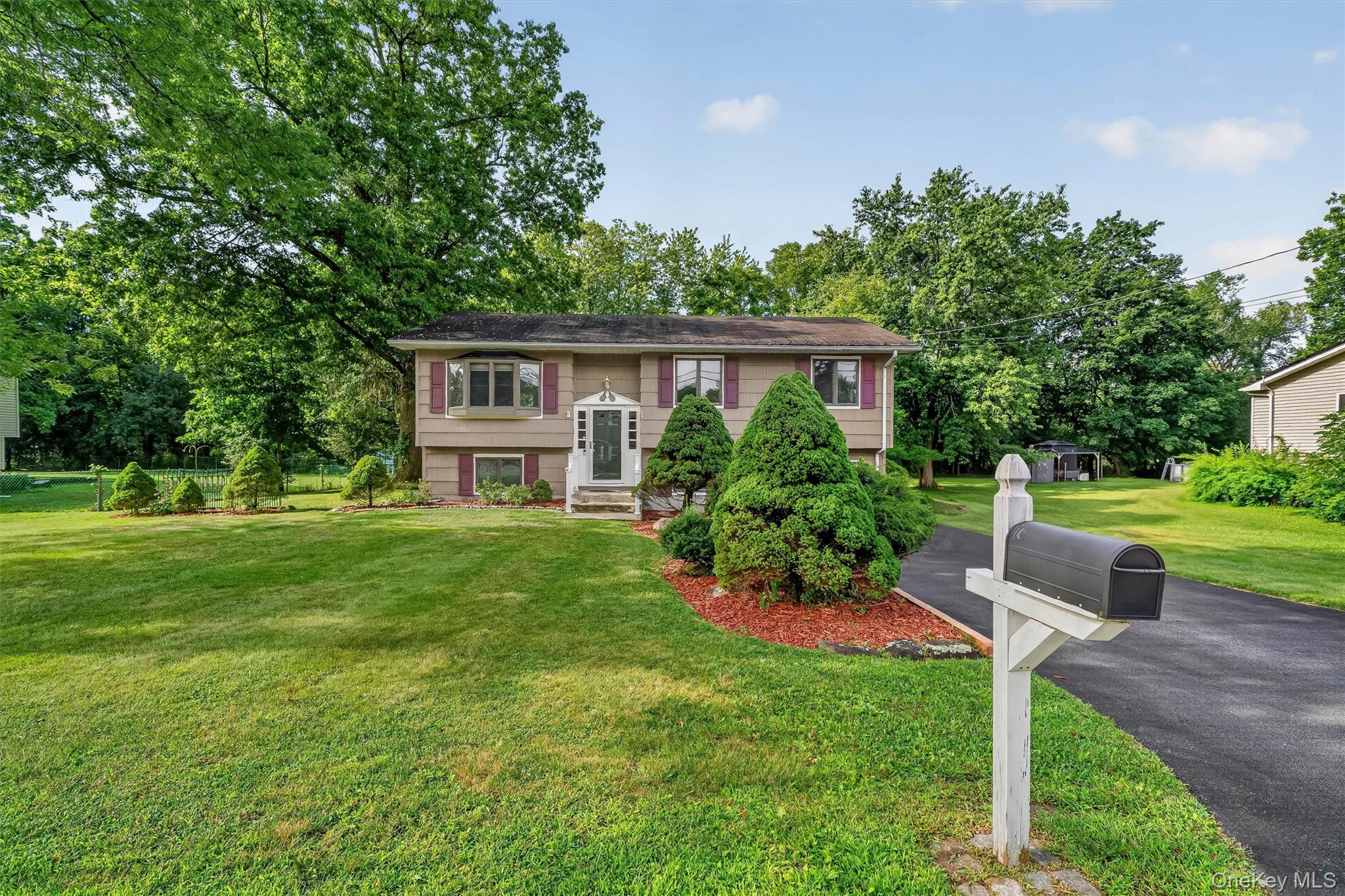 45th image of 8 Bridle Ln, Chester Town, NY 10918 | MLS# 1036394