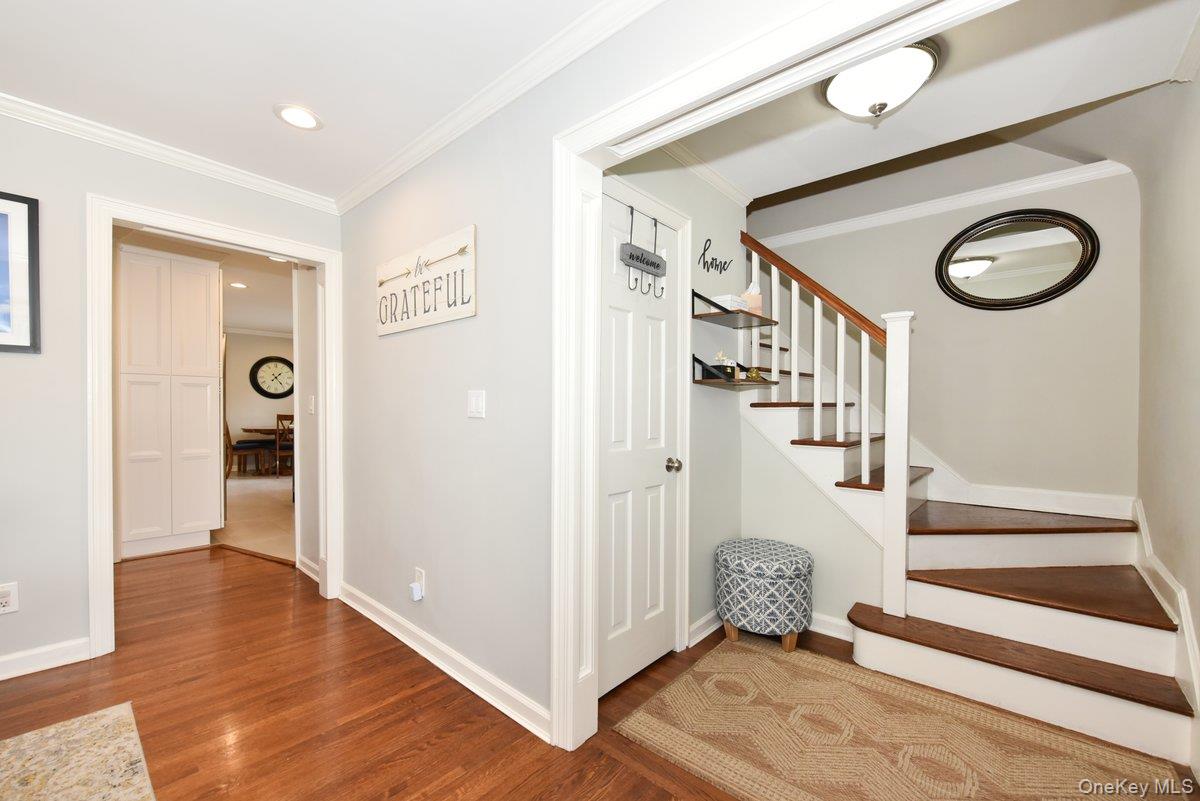 4th image of 374 Andrews Rd, North Hempstead, NY 11501 | MLS# 1036400
