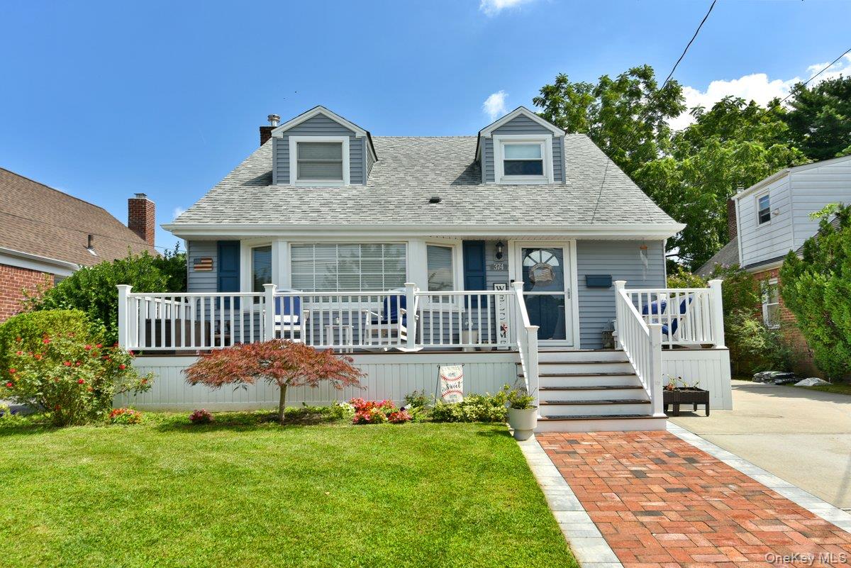 2nd image of 374 Andrews Rd, North Hempstead, NY 11501 | MLS# 1036400