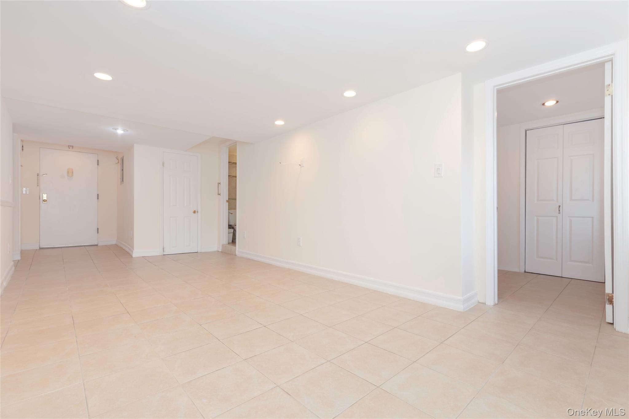 5th image of 2035 Central Park Ave #AA4, Yonkers, NY 10710 | MLS# 1036411