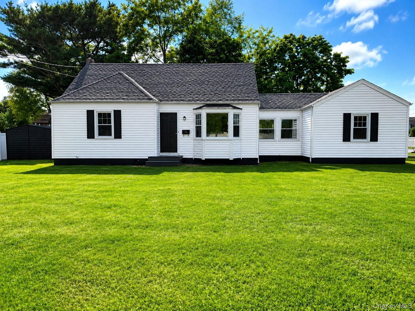 1st image of 392 3rd Ave, Islip, NY 11705 | MLS# 1036438