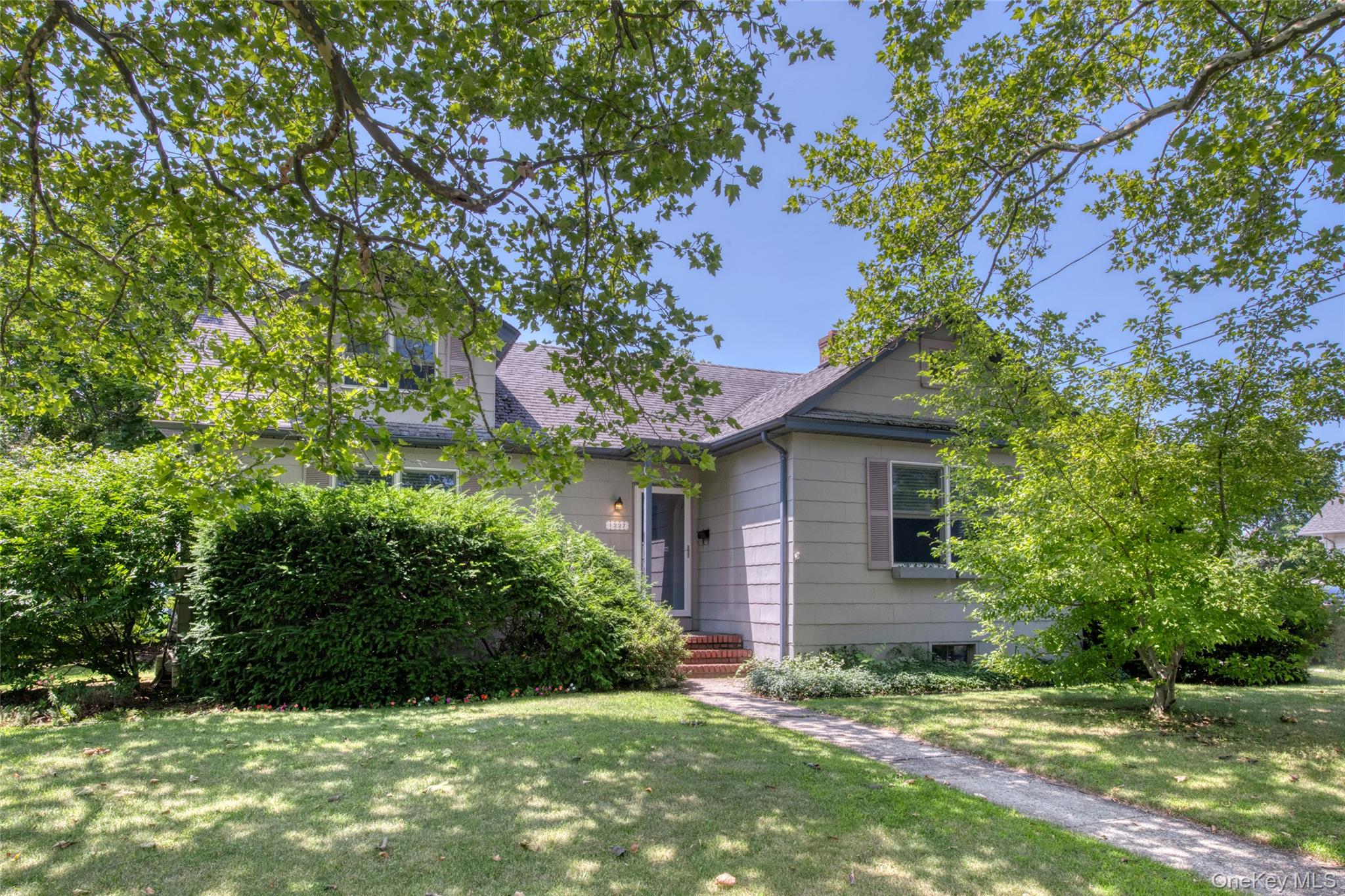 1st image of 1227 Roanoke Ave, Riverhead, NY 11901 | MLS# 1036477