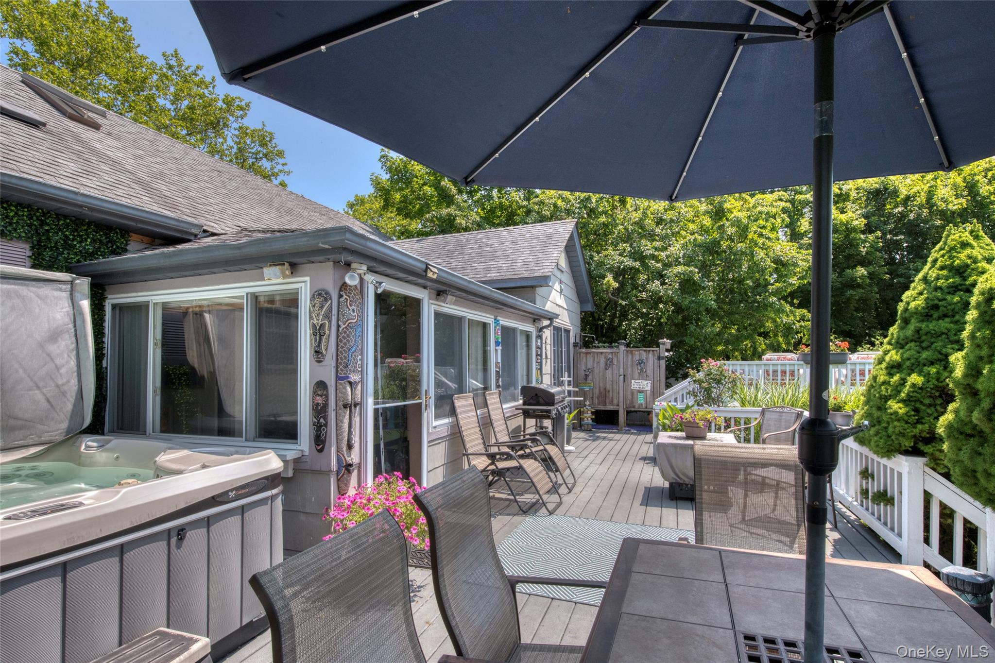 4th image of 1227 Roanoke Ave, Riverhead, NY 11901 | MLS# 1036477