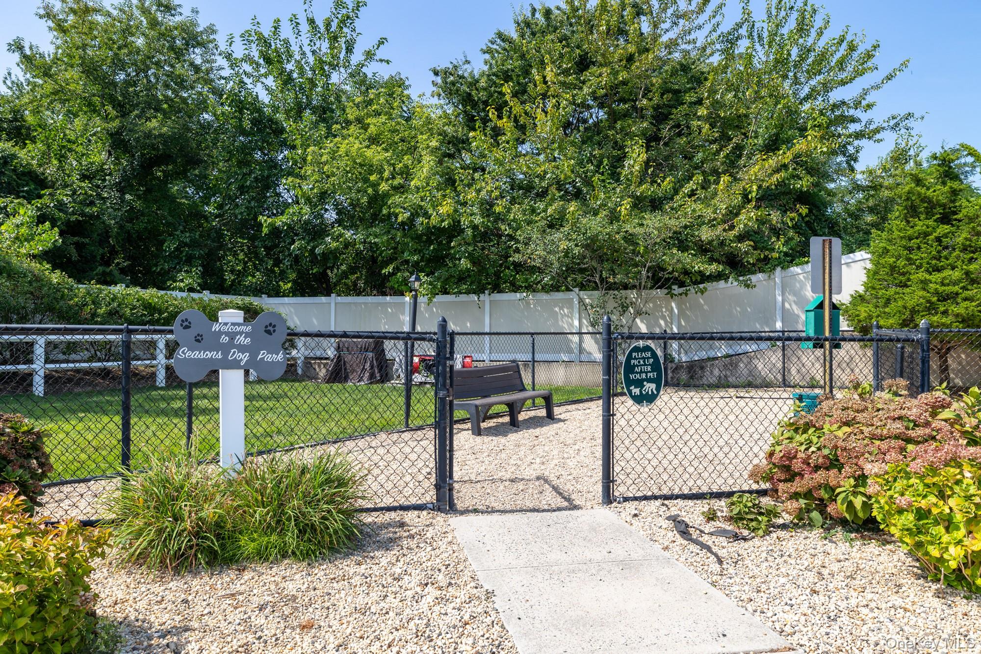 32nd image of 421 Autumn Dr, Hempstead, NY 11554 | MLS# 1036497