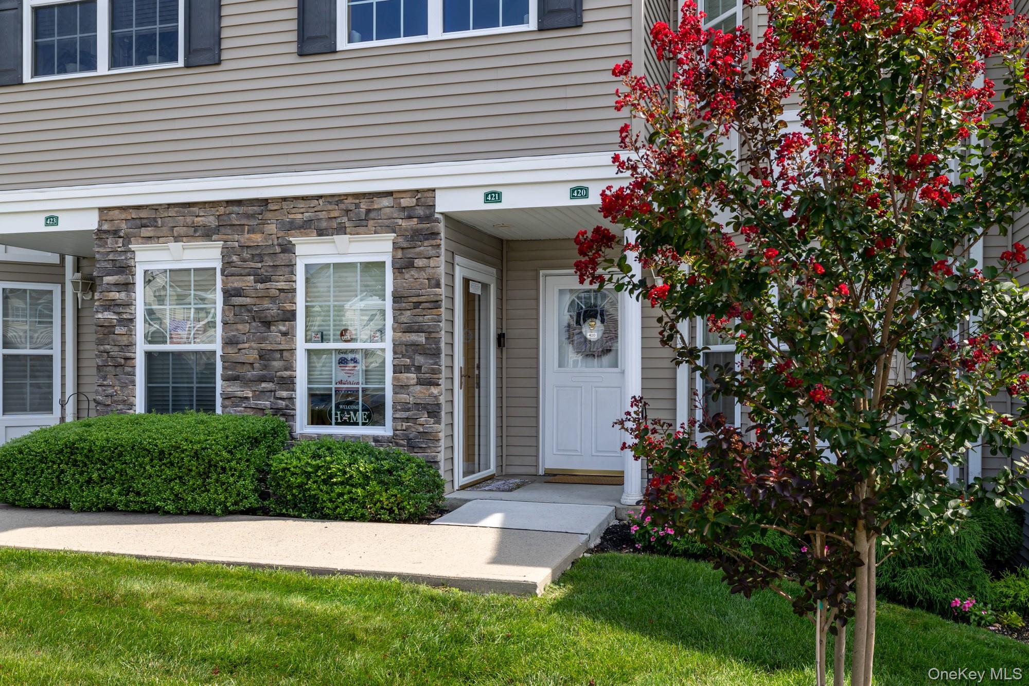 2nd image of 421 Autumn Dr, Hempstead, NY 11554 | MLS# 1036497