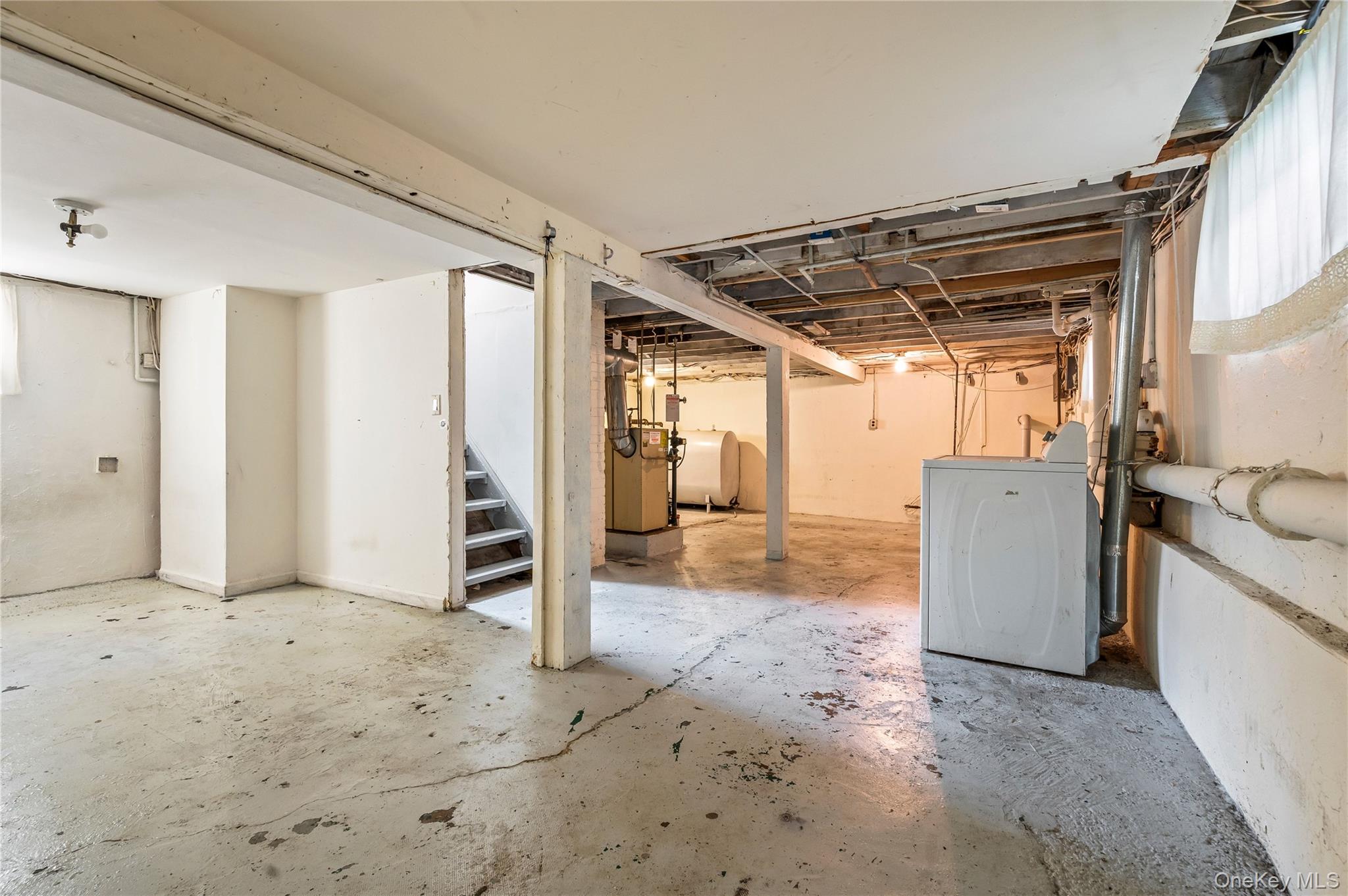 18th image of 21 Beechwood Ave, North Hempstead, NY 11050 | MLS# 1036514