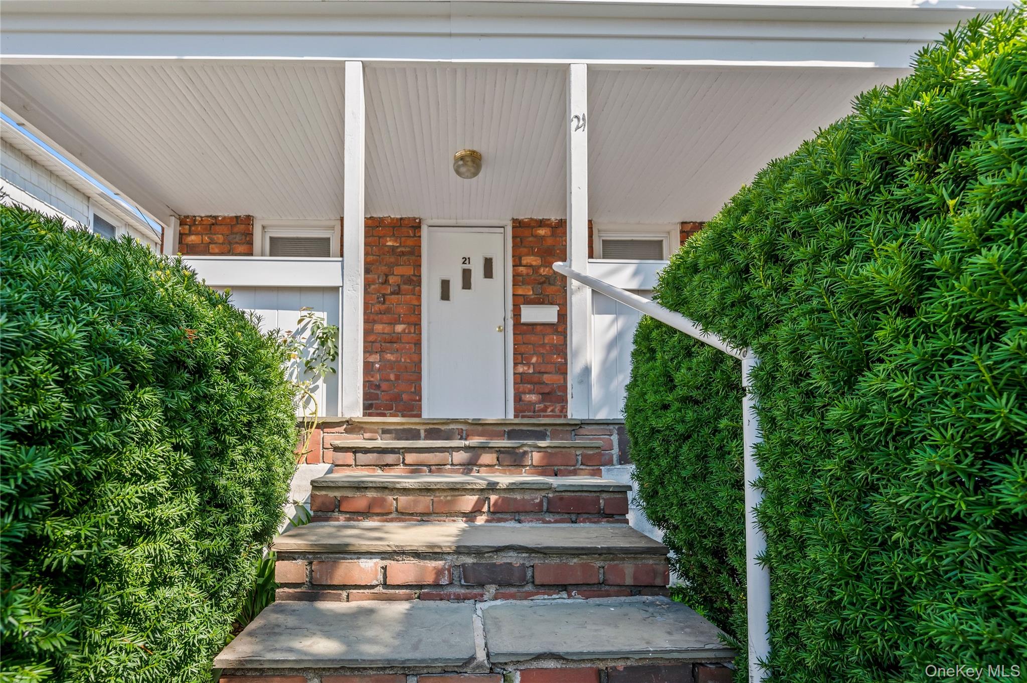 3rd image of 21 Beechwood Ave, North Hempstead, NY 11050 | MLS# 1036514