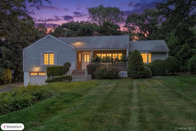 2nd image of 4 Woodleaf Ct, Huntington, NY 11724 | MLS# 1036519