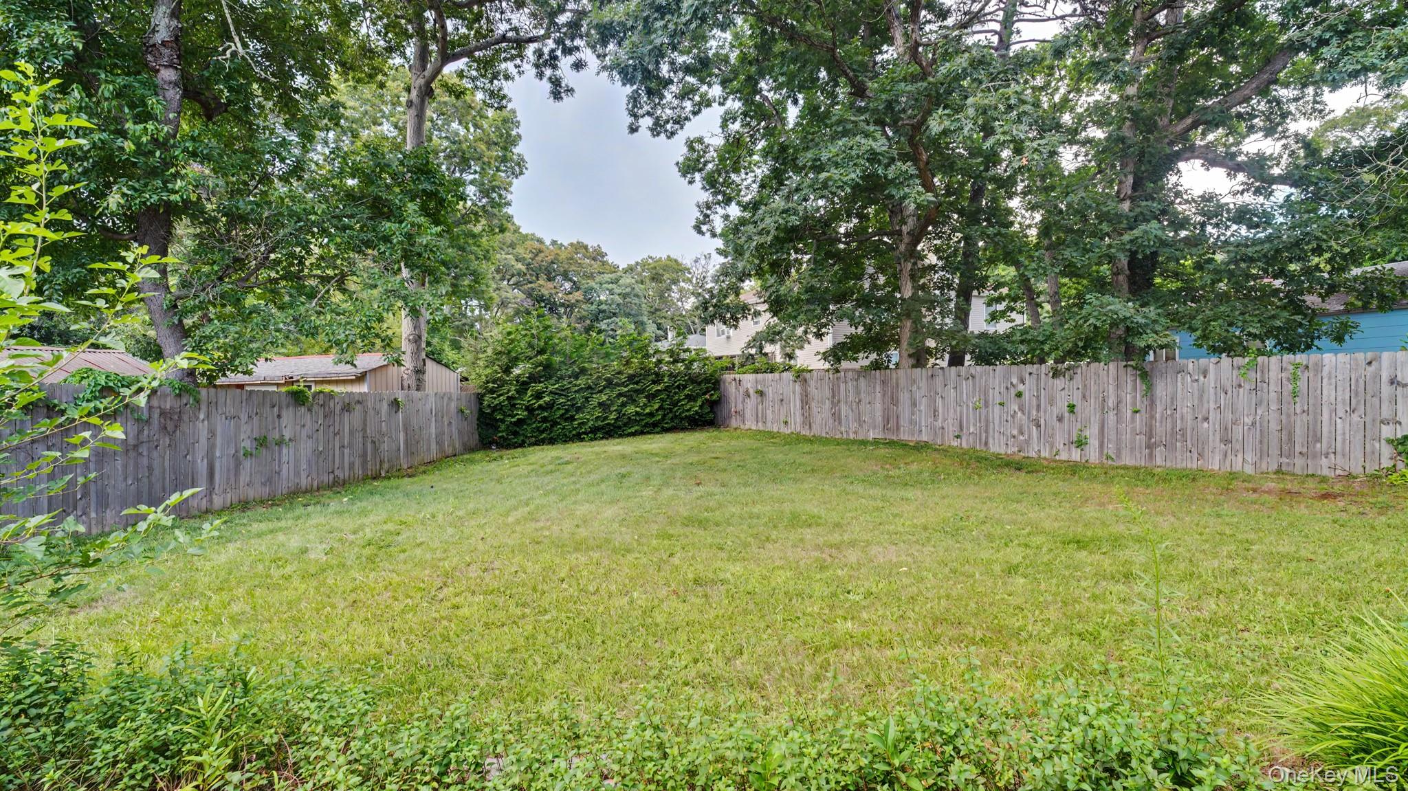 2nd image of 32 Lake Pl, Babylon, NY 11798 | MLS# 1036539