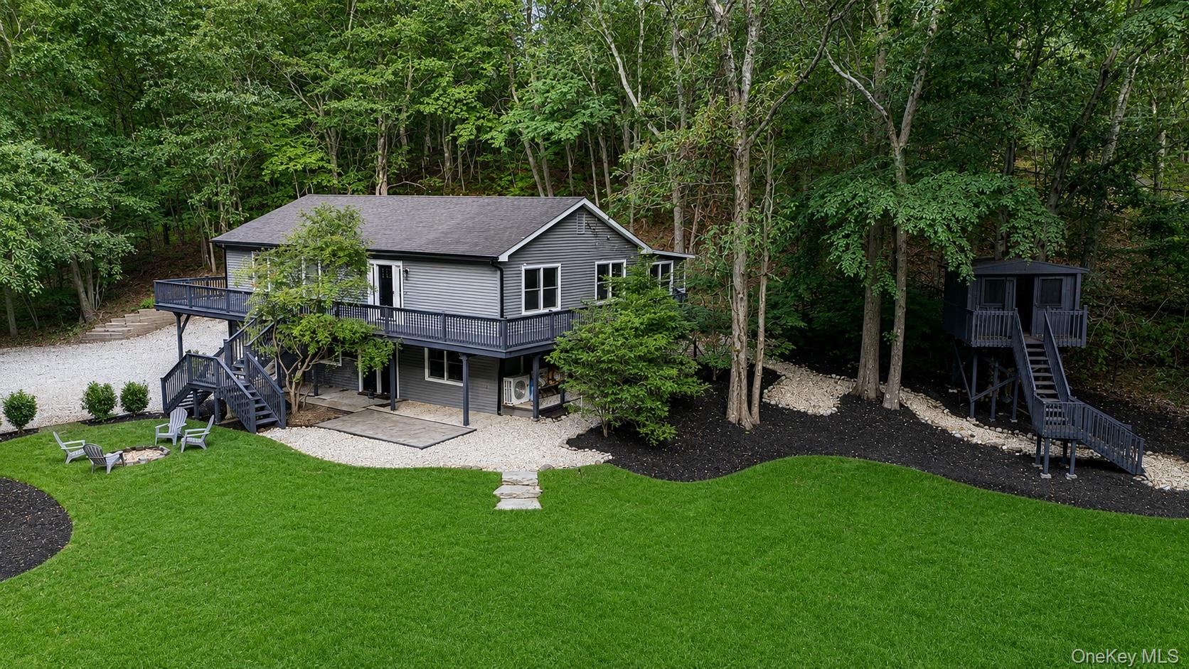 2nd image of 644 Bread And Cheese Hollow Rd, Huntington, NY 11768 | MLS# 1036552