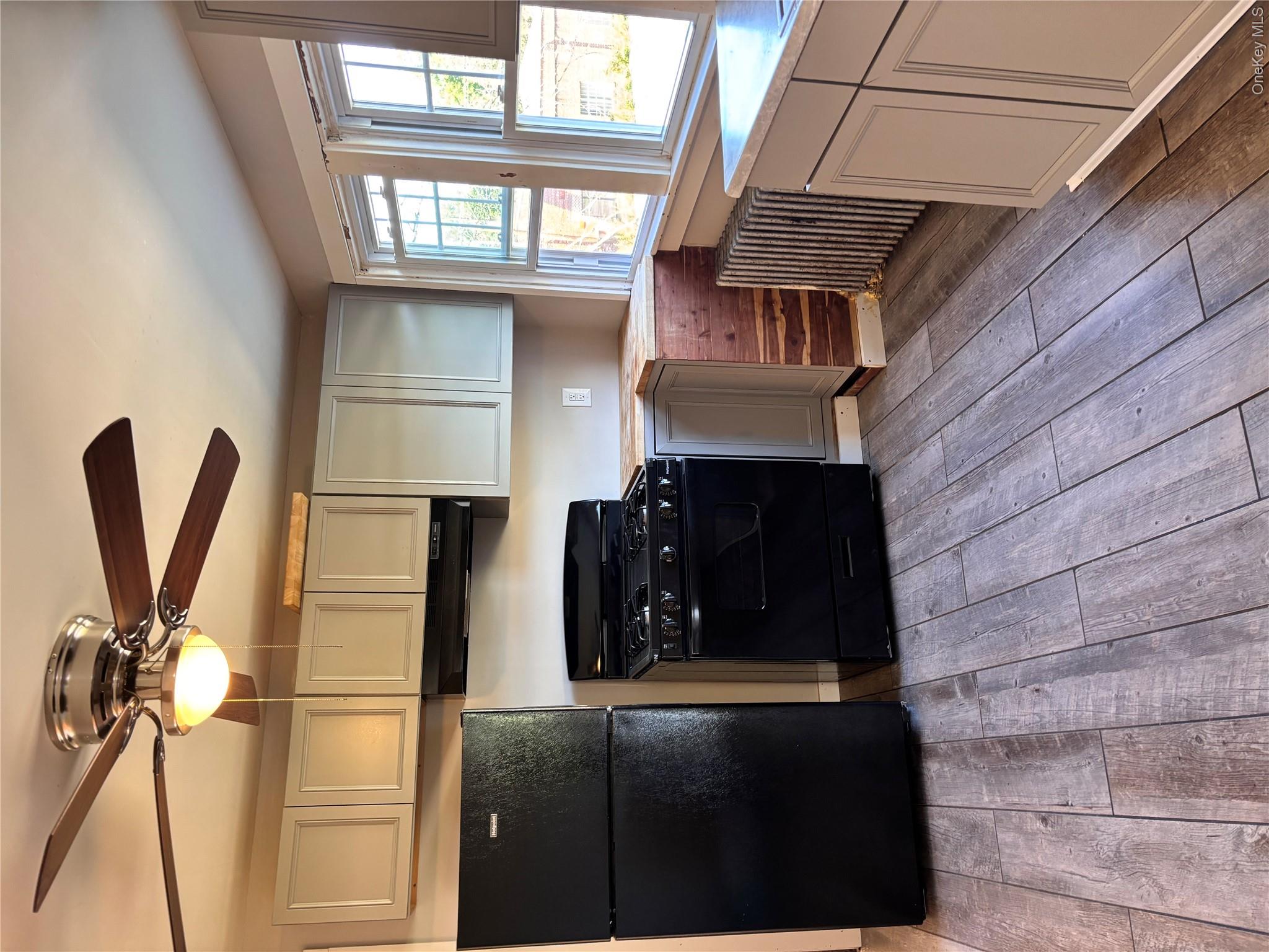 3rd image of 362 Mansion St, Poughkeepsie, NY 12601 | MLS# 1036556