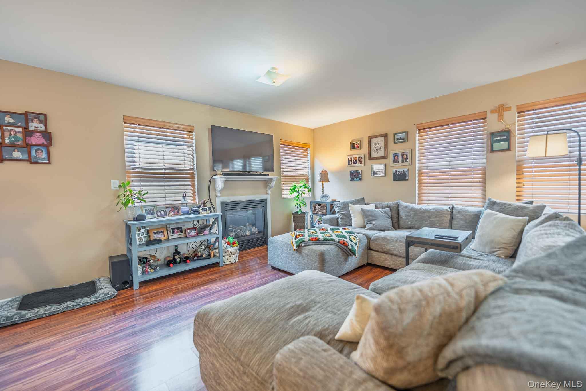 4th image of 37 Louisiana St, Long Beach, NY 11561 | MLS# 1036557