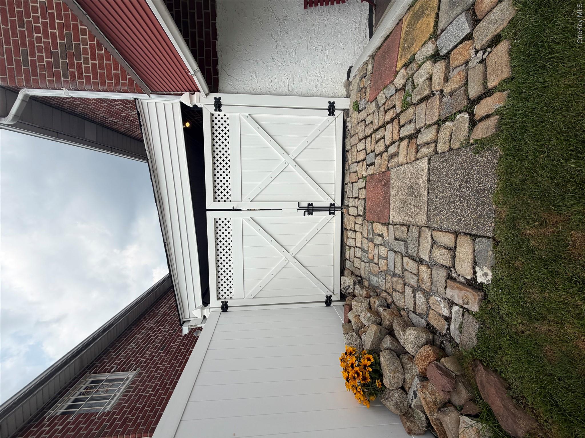 42nd image of 18618 140th Ave, New York, NY 11413 | MLS# 1036575