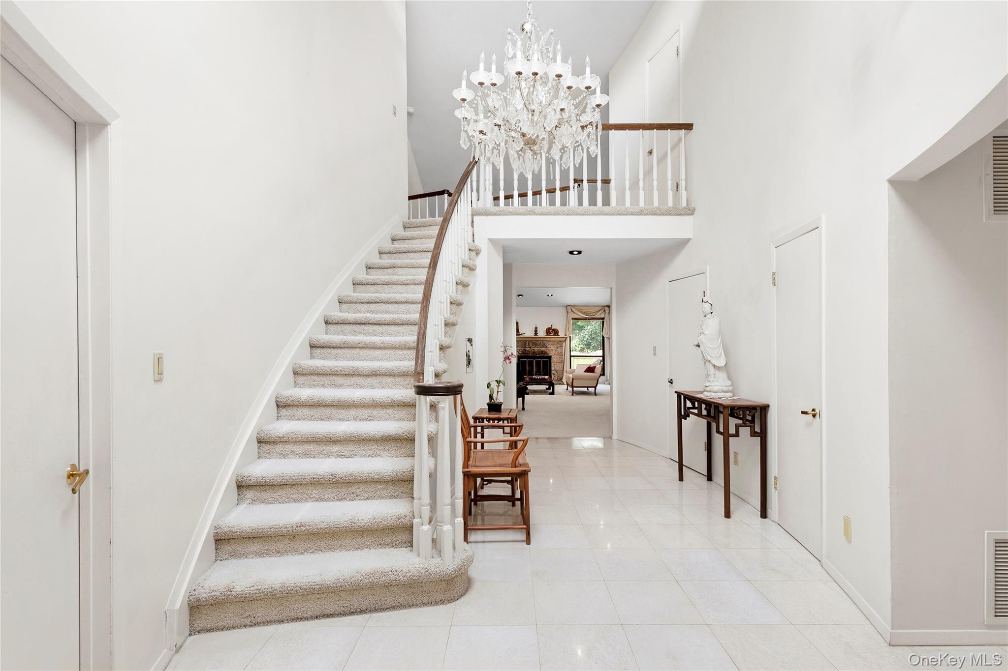 2nd image of 10 Doral Dr, North Hempstead, NY 11030 | MLS# 1036607