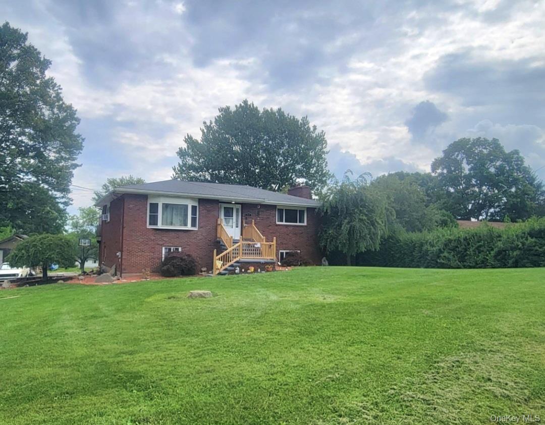 1st image of 13 Lakeview Dr, Warwick (town), NY 10990 | MLS# 1036615