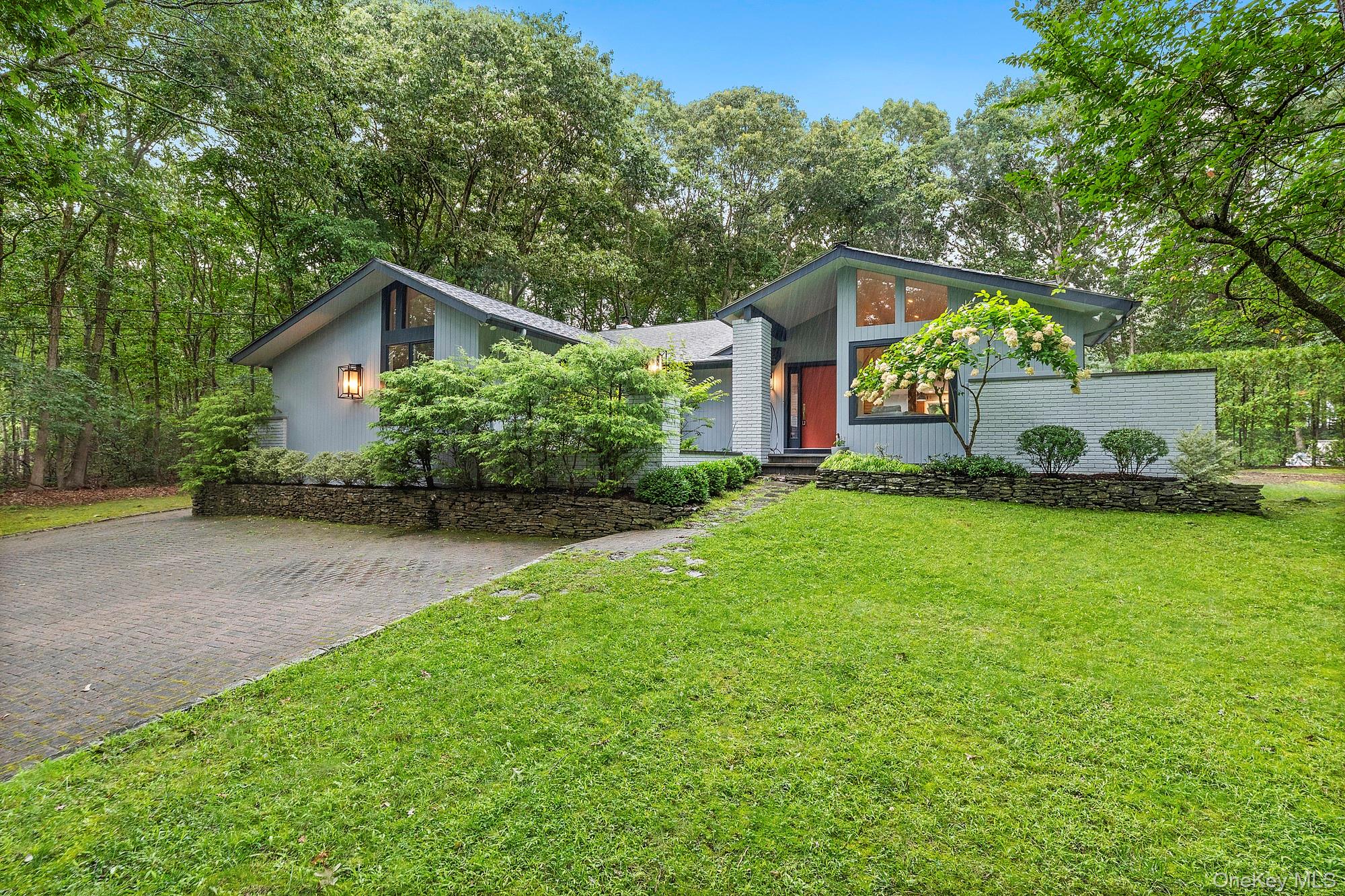 2nd image of 2723 Deerfield Rd, Southampton, NY 11963 | MLS# 1036626