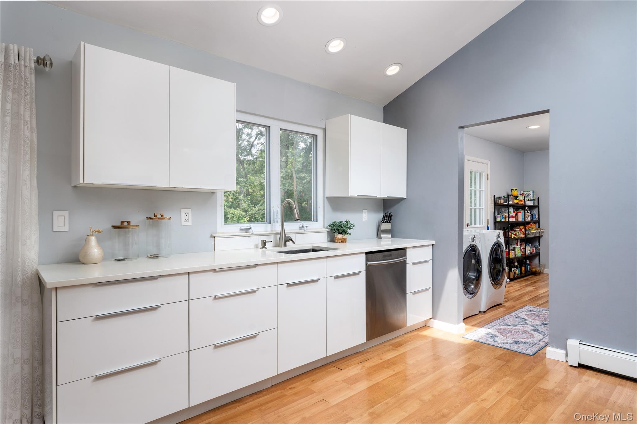5th image of 4 Shelley Ct, Brookhaven, NY 11953 | MLS# 1036634
