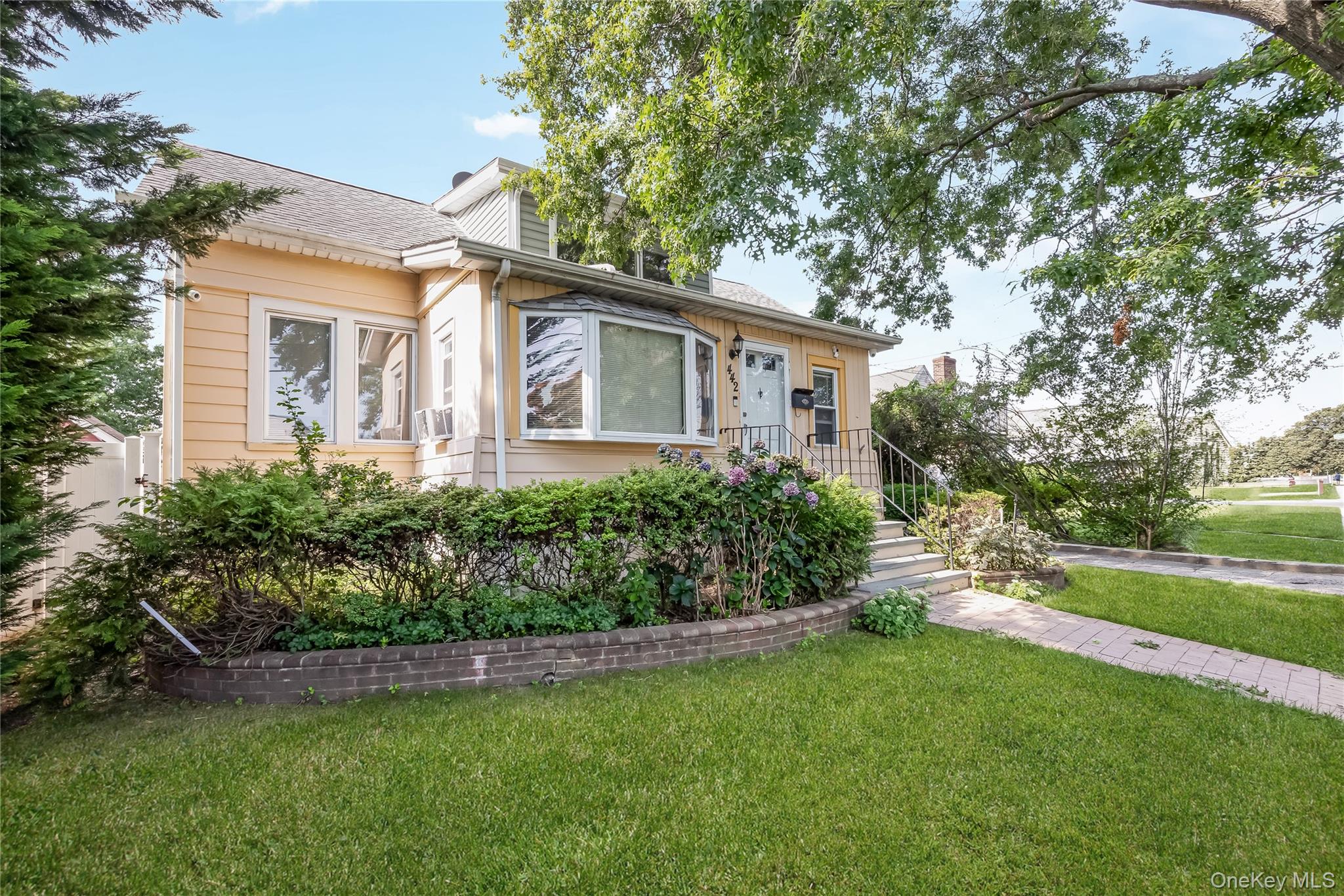 2nd image of 442 Cedar St, Hempstead, NY 11553 | MLS# 1036638