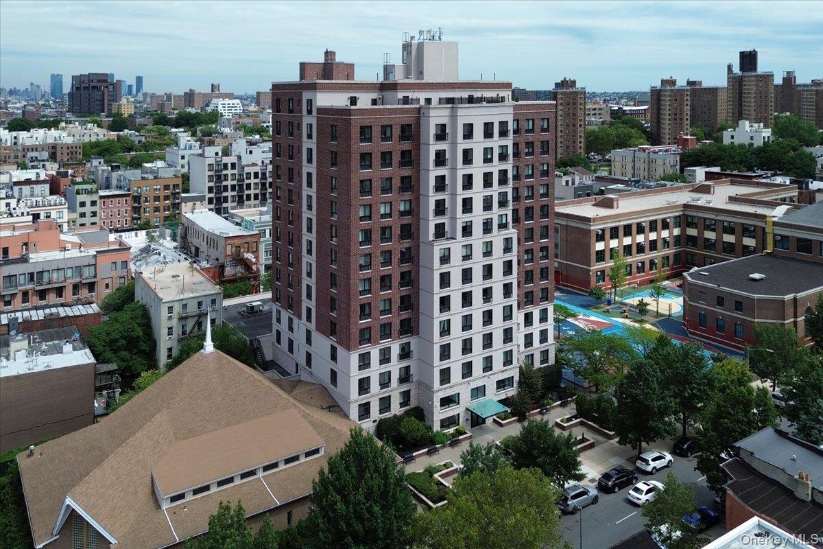 2nd image of The Shelton, New York, NY 11221