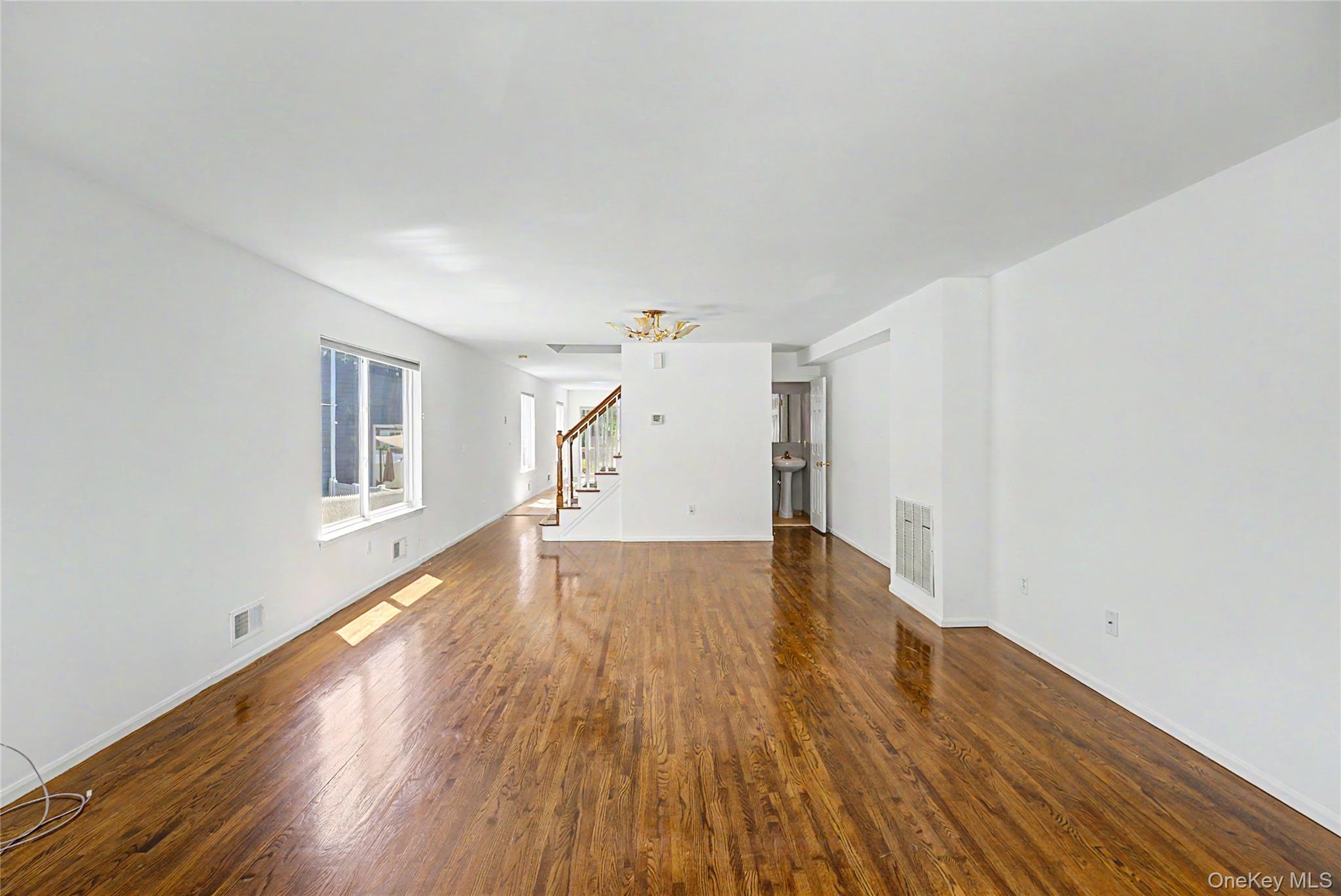 4th image of 94 Greaves Ave, New York, NY 10308 | MLS# 1036657