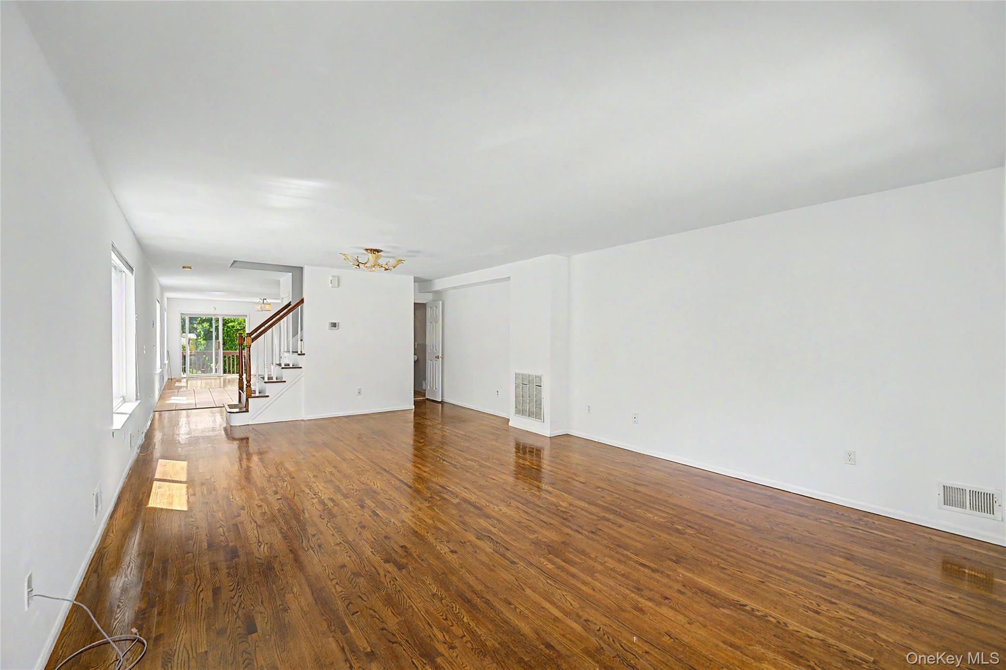 5th image of 94 Greaves Ave, New York, NY 10308 | MLS# 1036657