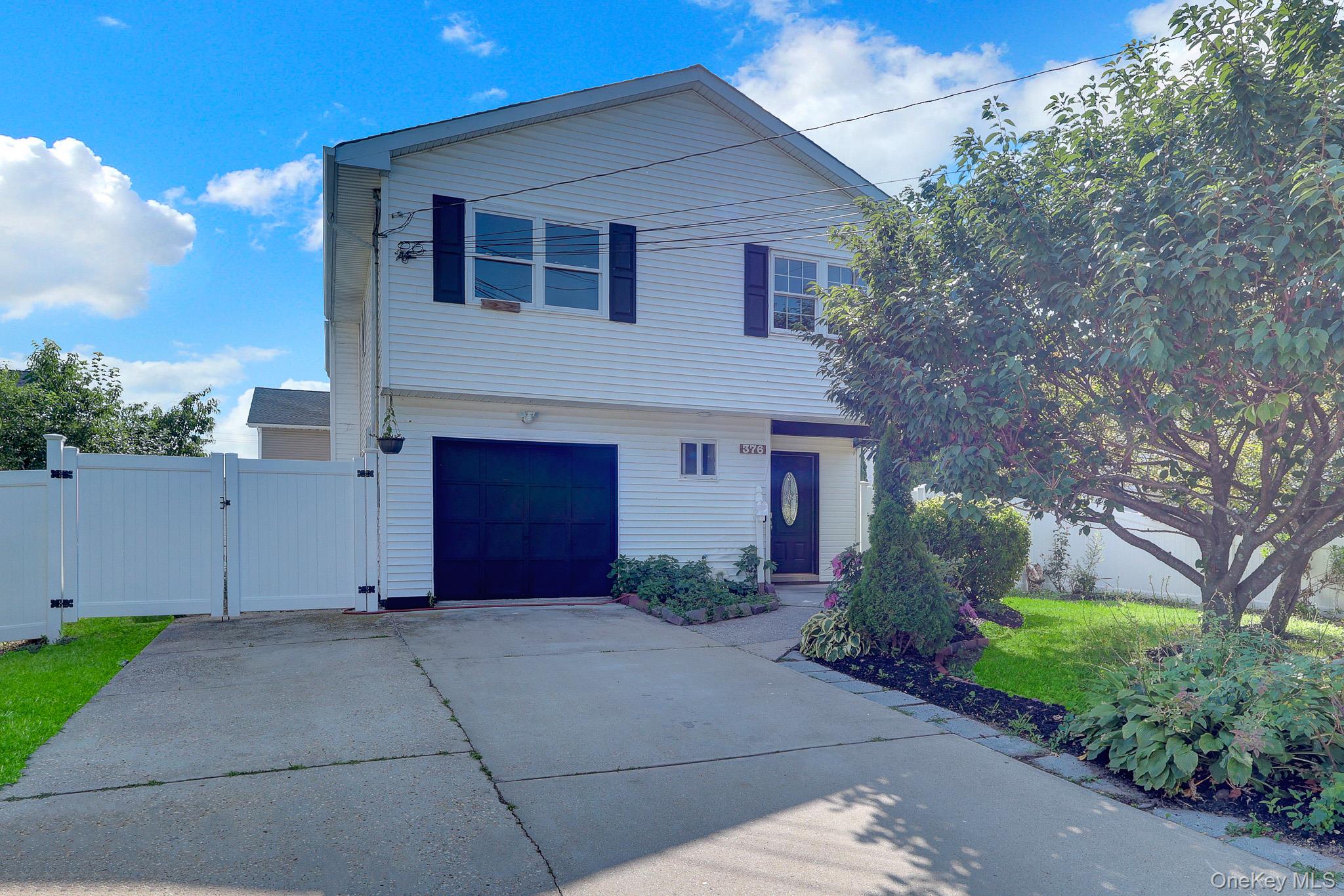 2nd image of 376 Ferraris, Babylon, NY 11726 | MLS# 1036658