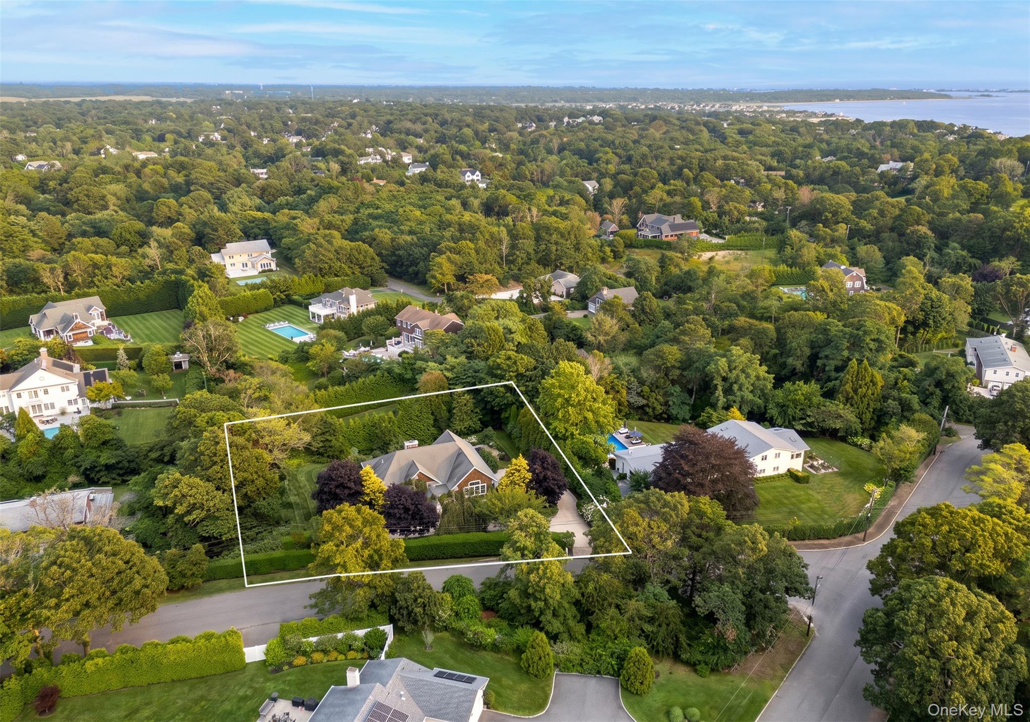 2nd image of 10 Peconic View Ct, Southampton, NY 11968 | MLS# 1036671