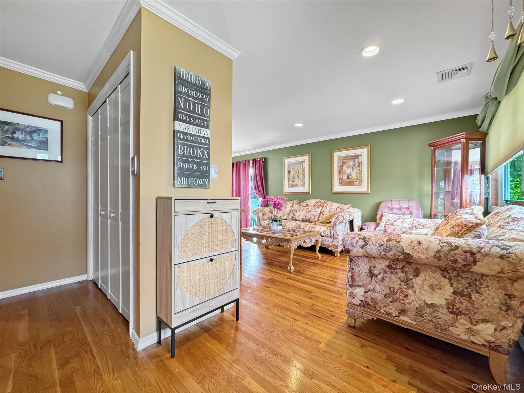 3rd image of 2810 Charles Rd, Hempstead, NY 11793 | MLS# 1036672