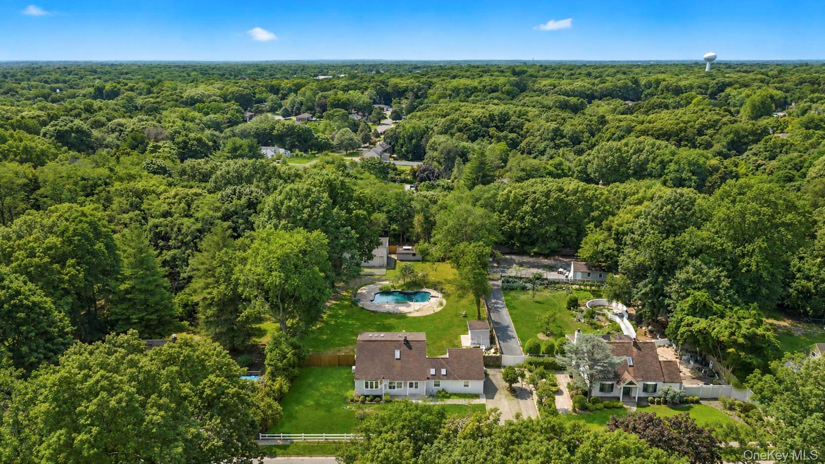45th image of 36 Fifty Acre Rd S, Smithtown, NY 11787 | MLS# 1036685