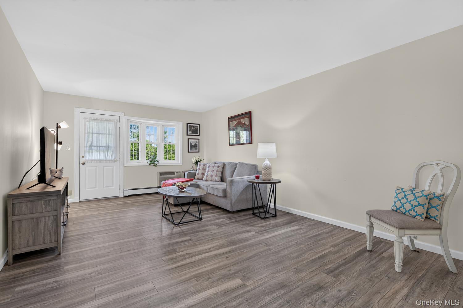 5th image of 2 Anchorage, Oyster Bay, NY 11771