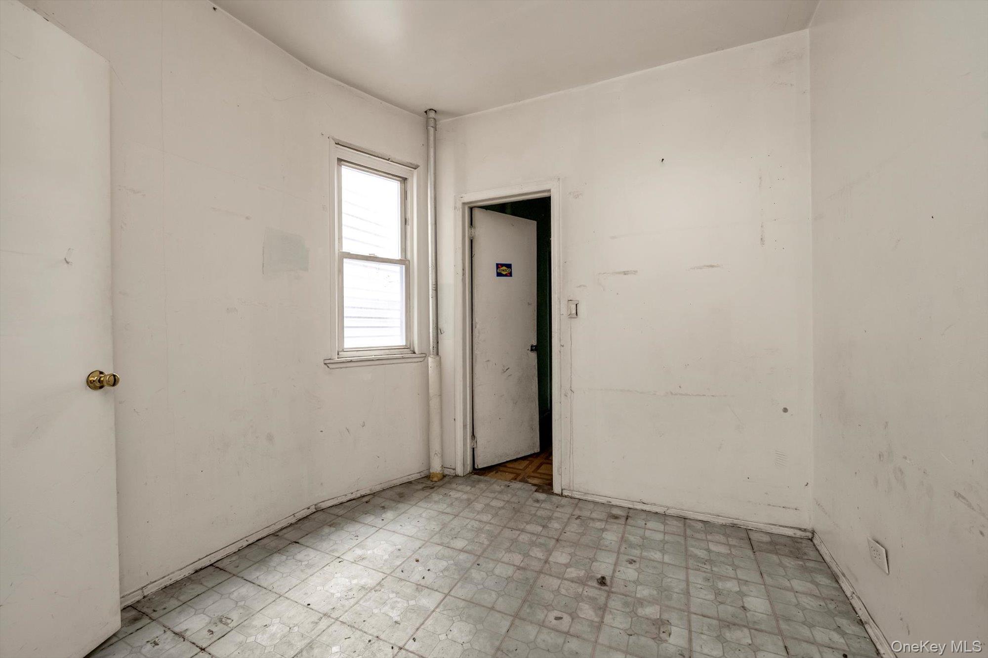 13th image of 1129 E Tremont Ave, New York, NY 10460 | MLS# 1036719
