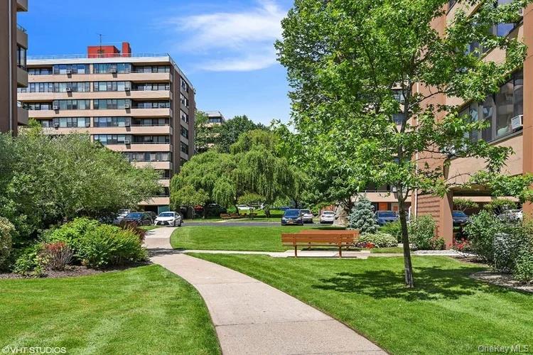 2nd image of 162 30 Powells Cove Blvd #2C, New York, NY 11357 | MLS# 1036728