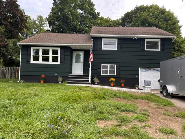 2nd image of 1 Morris Dr, Hyde Park, NY 12538 | MLS# 1036742