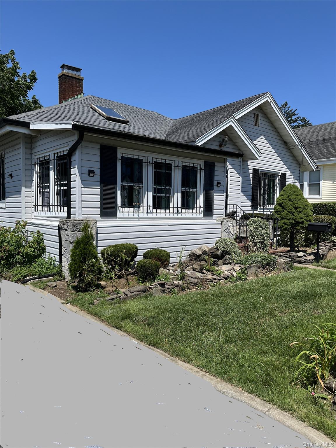 2nd image of 137 E Roosevelt Ave, Hempstead, NY 11575 | MLS# 1036743
