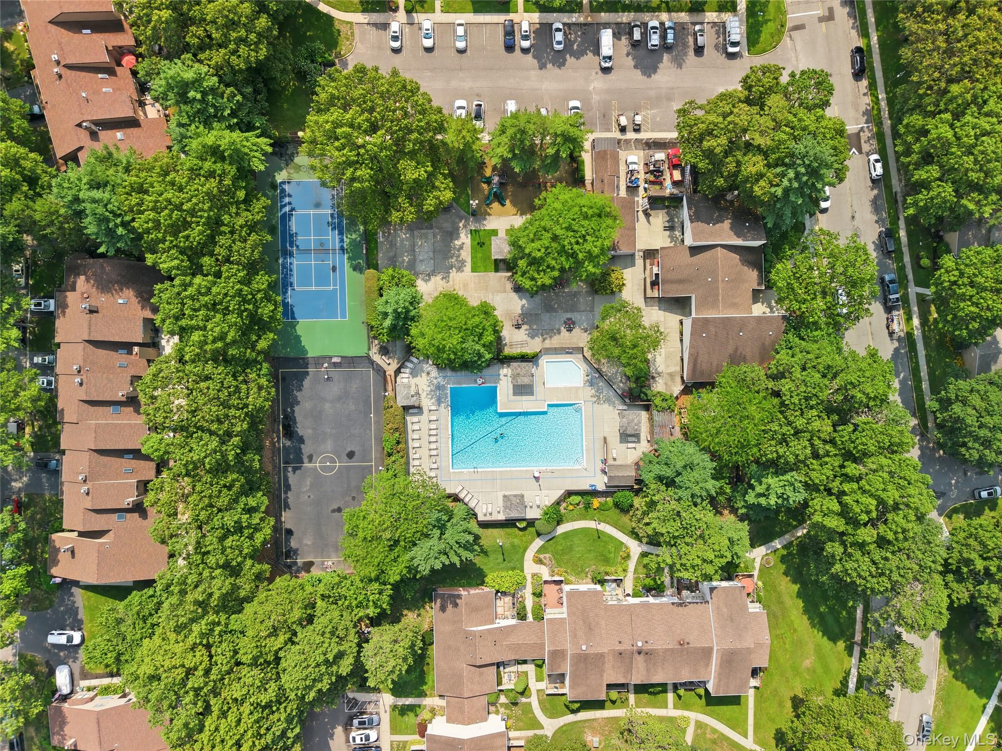 26th image of 215 Springmeadow Dr #B, Islip, NY 11741 | MLS# 1036745