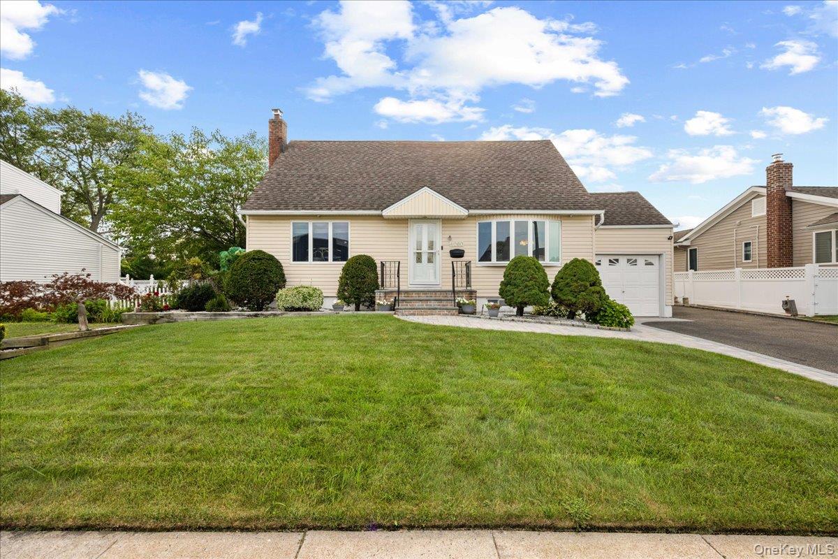 3rd image of 4060 Maywood Dr, Hempstead, NY 11783 | MLS# 1036769