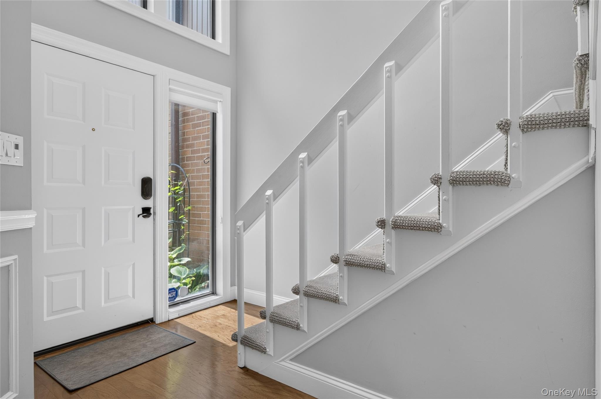 3rd image of 62 Wimbledon Dr, North Hempstead, NY 11576 | MLS# 1036787