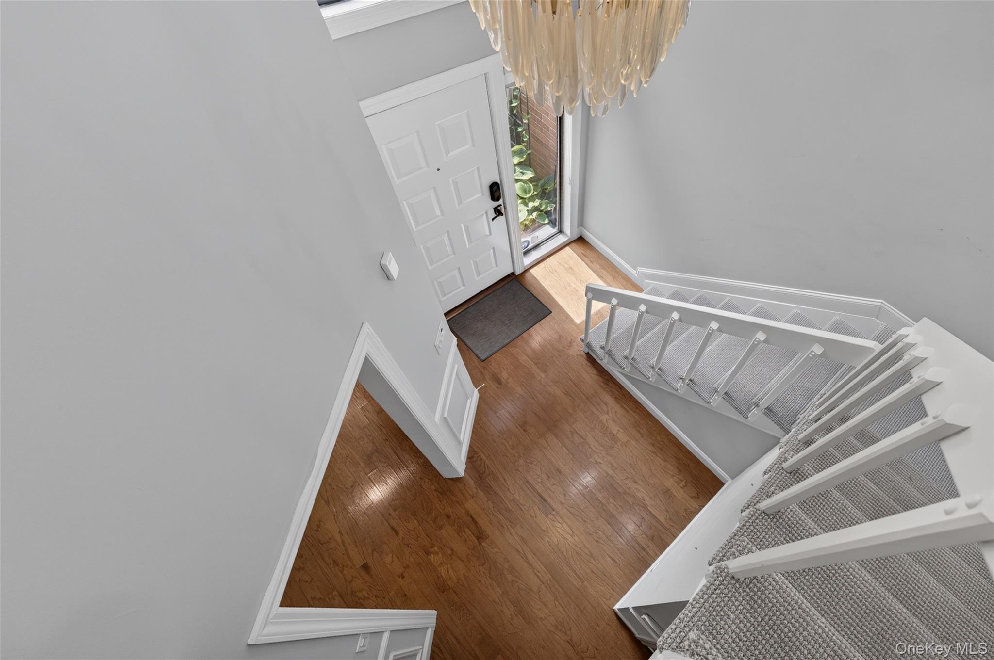 4th image of 62 Wimbledon Dr, North Hempstead, NY 11576 | MLS# 1036787