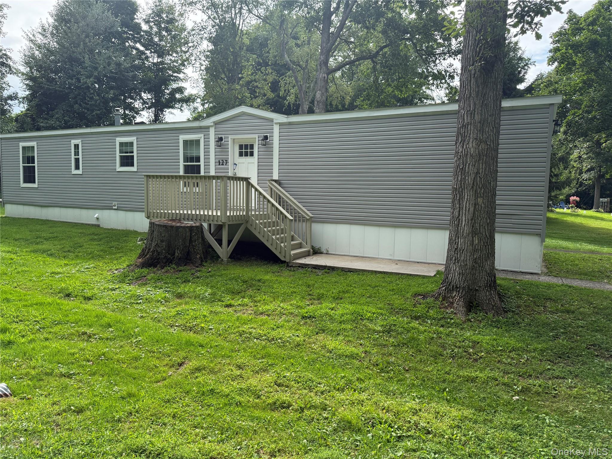 2nd image of 127 Woodcrest Dr, Plattekill, NY 12548 | MLS# 1036797