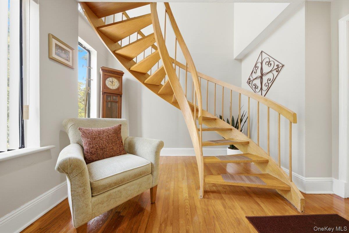5th image of 121 Newport Rd, Yonkers, NY 10710 | MLS# 1036801