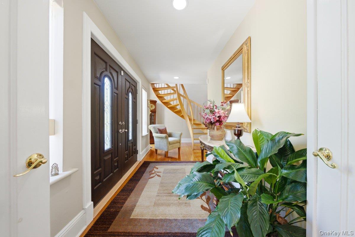 4th image of 121 Newport Rd, Yonkers, NY 10710 | MLS# 1036801